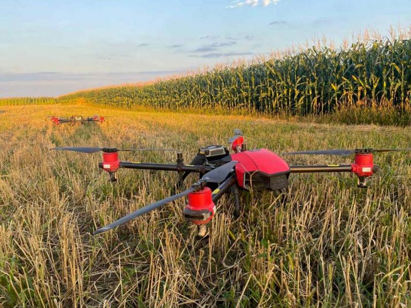 дронів у сільському господарстві 